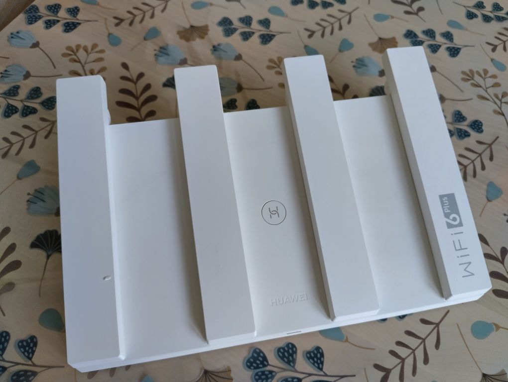 Рутер - Huawei wi-fi 6 plus