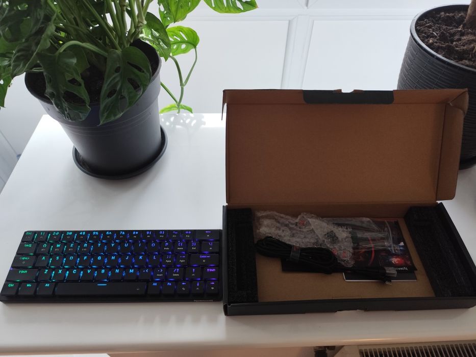 Vand Tastatură mecanică wireless de gaming Redragon 60% compactă,