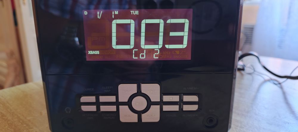 Pentru bucătărie 2 modele de radio