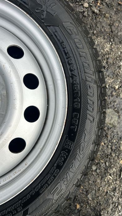 Шинный продам срочно 100 мын тенге