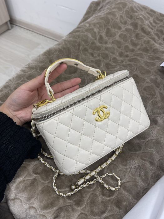 Сумка белый,состояниесі жақсы 4к ға можно