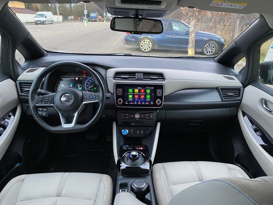 Nissan Leaf-TEKNA-2019-62kw 216cp