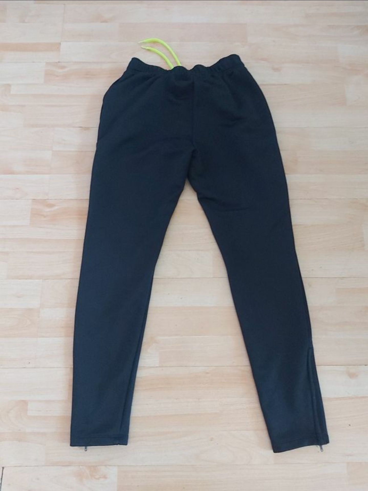 Оригинално долнище Nike Dri-Fit S