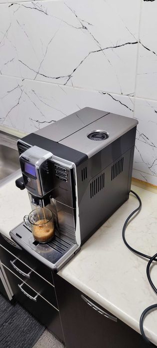 Espressor Automat Saeco Incanto HD8917 Aparat cu Cafea Boabe