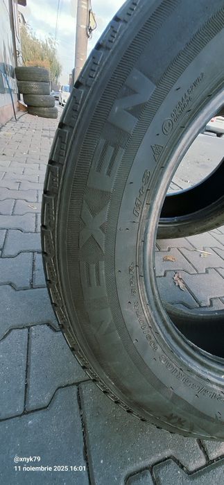 Vând  cauciucuri iarnă 215 65 16c