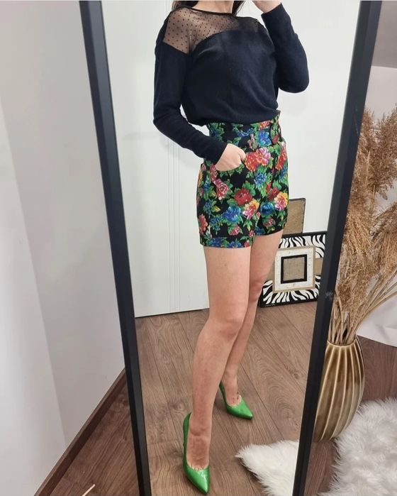 Pantaloni scurti Zara