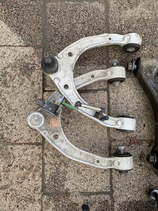 Fuzeta Stanga/ dreapta , etrier , brate , perne Touareg 7p