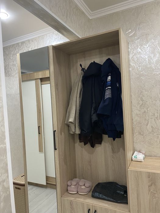 Шкаф для прихожей