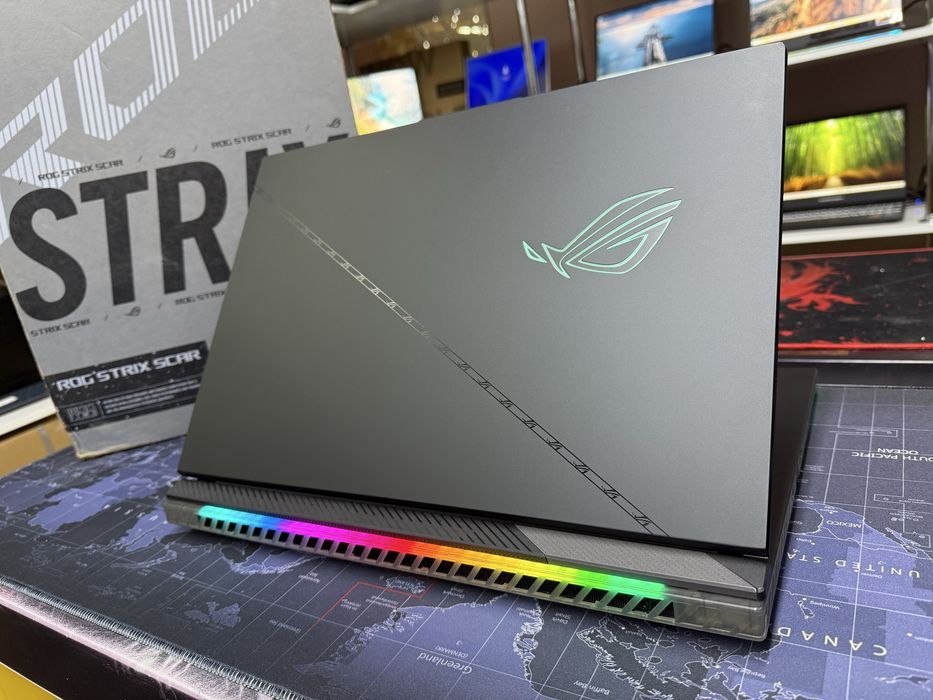 Игровой Asus ROG Strix Scar G18 - Core i9-13980HX/32GB/1TB/RTX4090