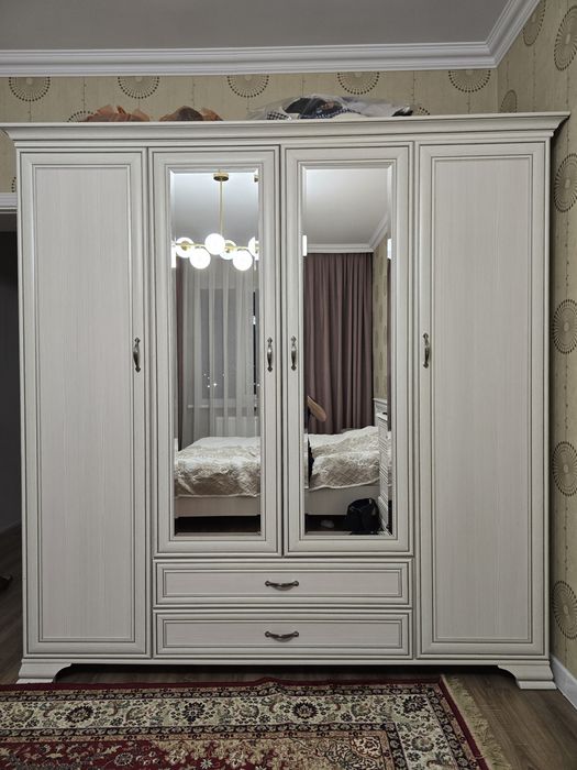 Продам шифонер в отличном состоянии