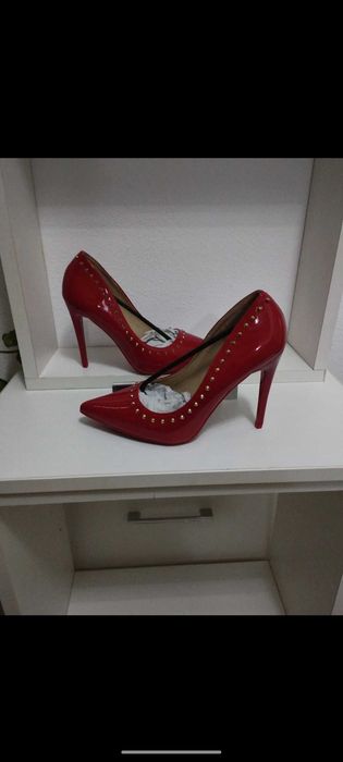 Pantofi piele lacuita