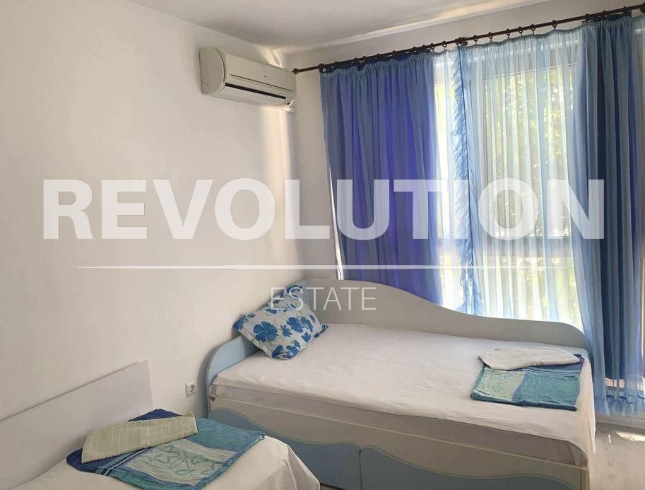 Дава се под наем Тристаен апартамент в Варна, Гръцка махала - 85 кв.м за 600 € - Снимка #4