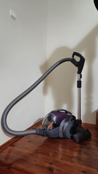 Продаються пылесос в хорошем состоянии