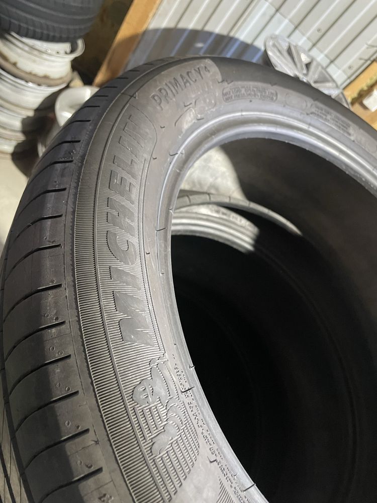 Продам шины 235/55 R19