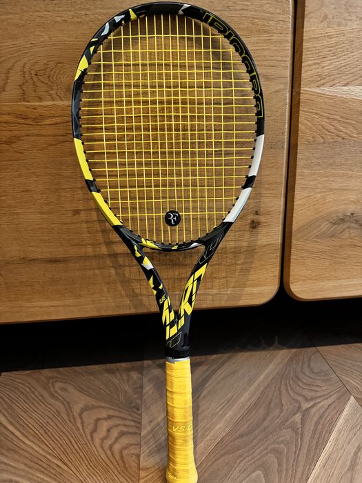 Vand racheta Babolat Aero 100 2025, Maner L3, 300g, stare f buna.