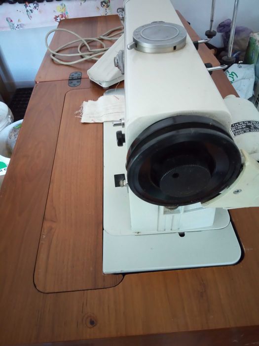 Masina de cusut PFAFF 9 made in Germany .