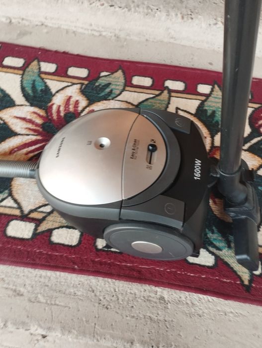 Пелесос Самсунг 1600w