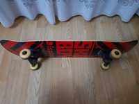 Skateboard rosu-negru