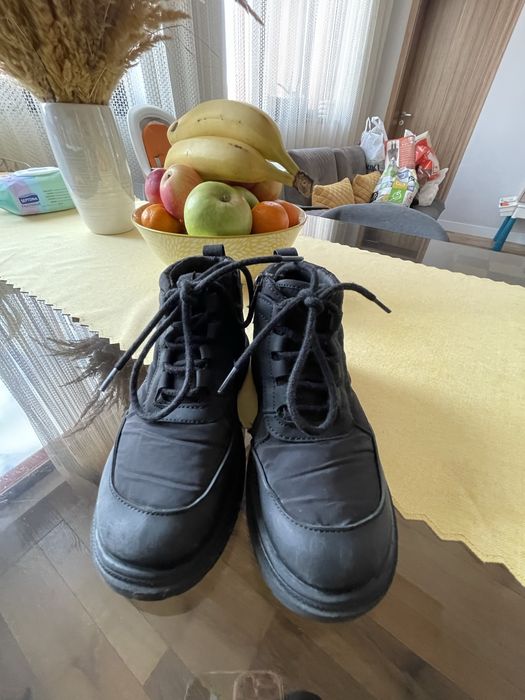 Зара 28 номер,кецове Converse 22 номер,Nike Court 22 р-р