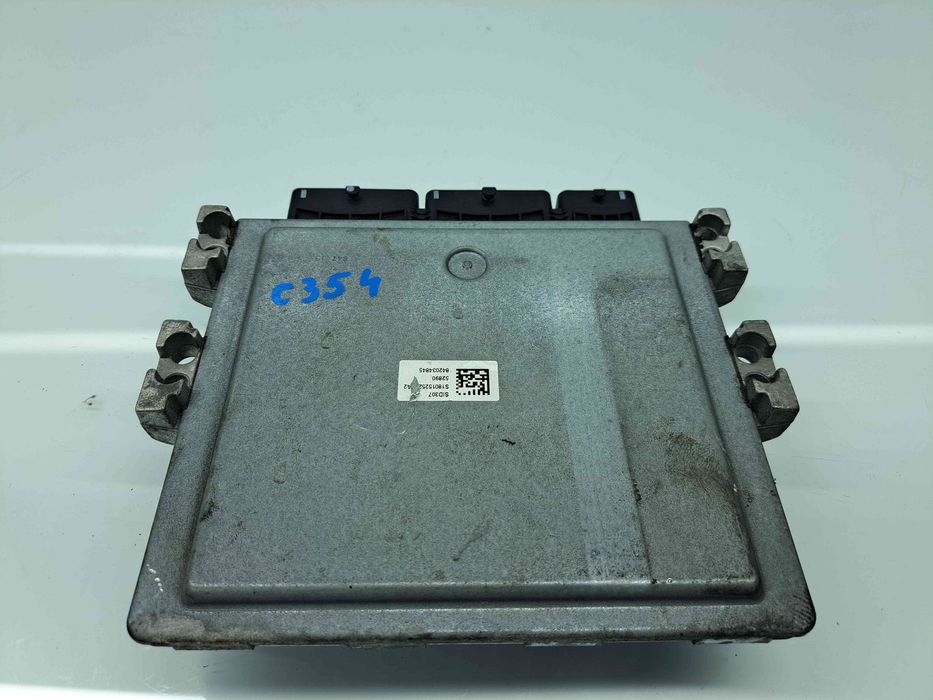 Calculator motor ECU Mercedes Clasa A (W176) [Fabr 2012-2018] A6079001