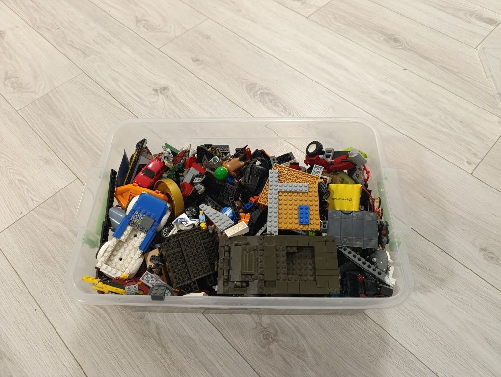 Vând piese lego vrac