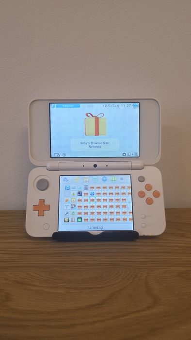 New Nintendo 2DS XL, 2000 jocuri Modat, 19 in 1