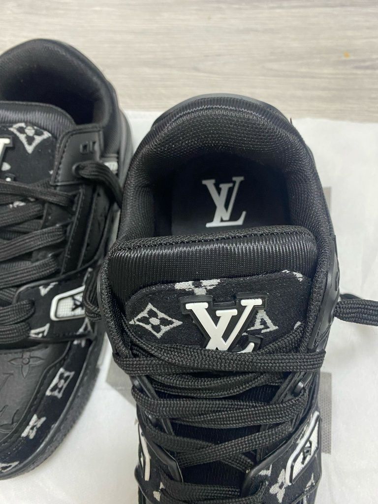 Adidasi Louis Vuitton Calitate Superioara  Model Nou