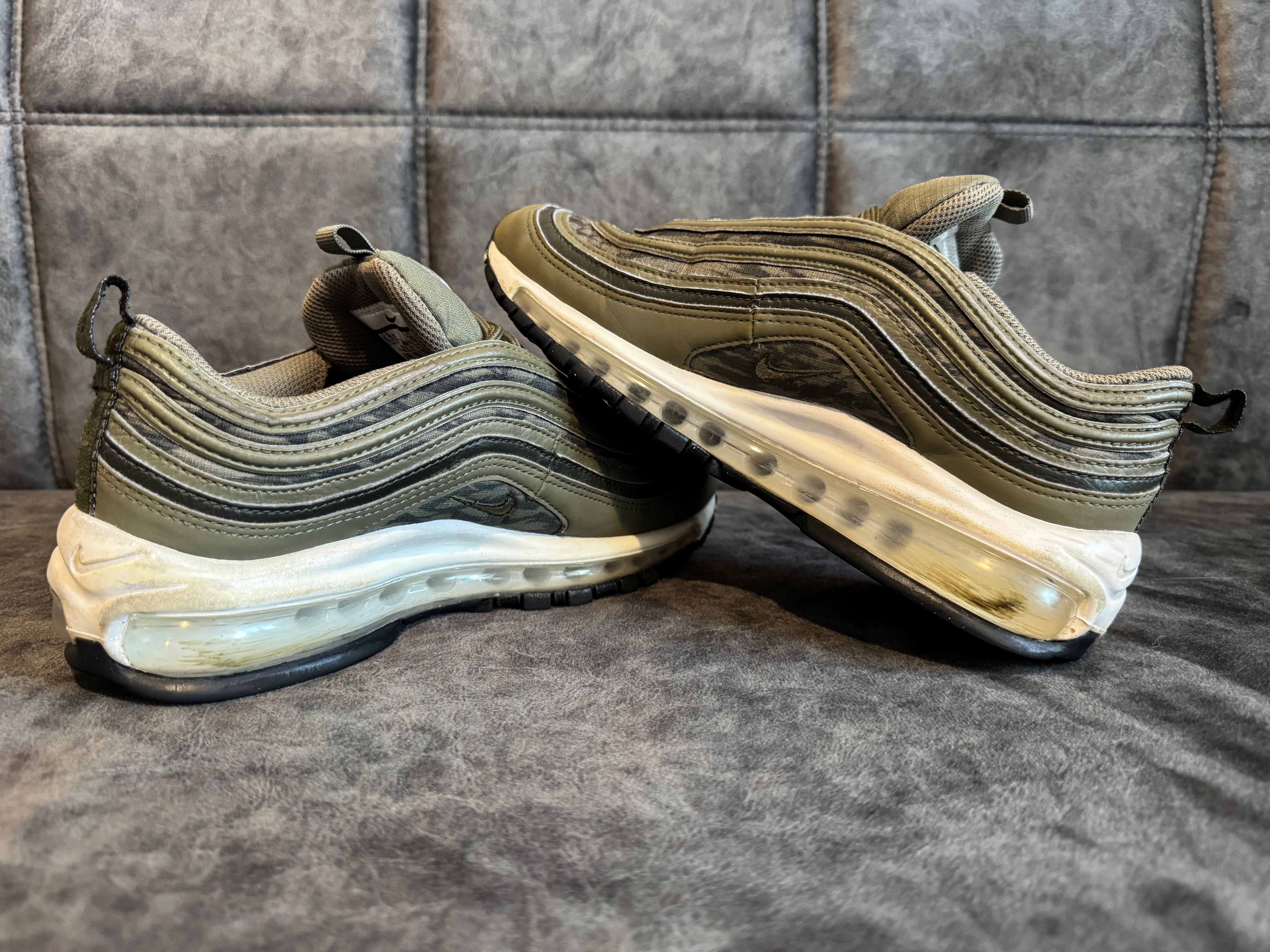 NIKE Air Max 97.