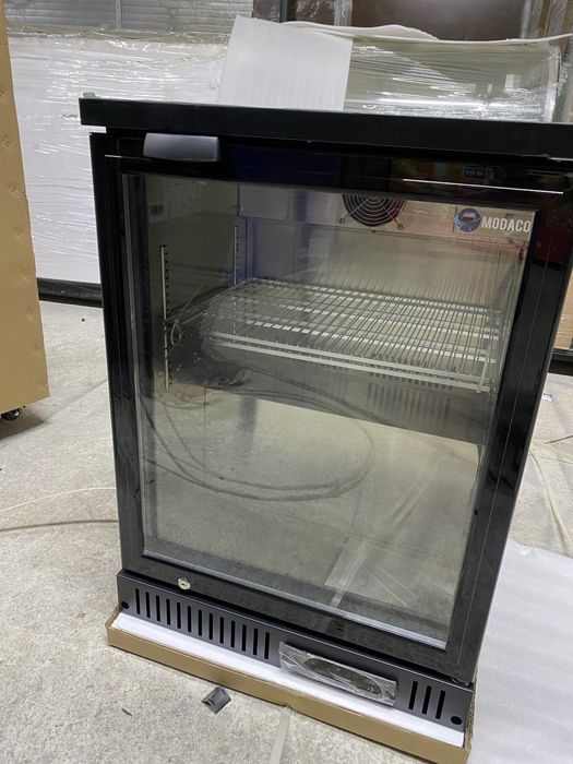Vitrina frigorifica minibar cu usa de sticla