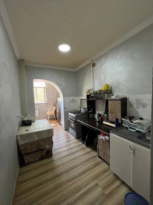 Чирчик 3 микро район 2 х 77 серия 30.500$ Паспорт ва бош толов Иротека