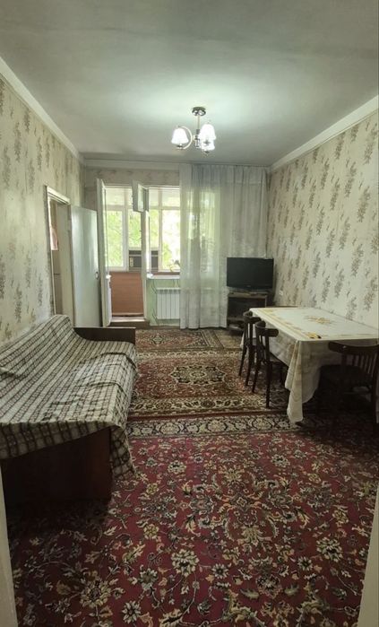 Сдается 2 ком Эко базар Массив Феруза