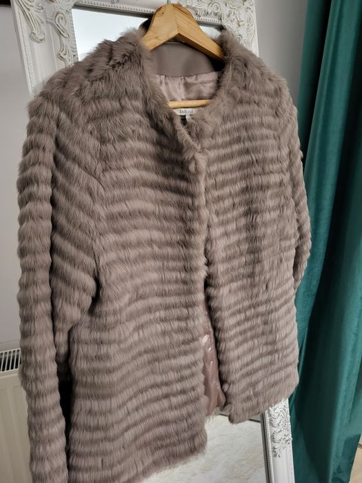 Haina scurta de blană de iepure