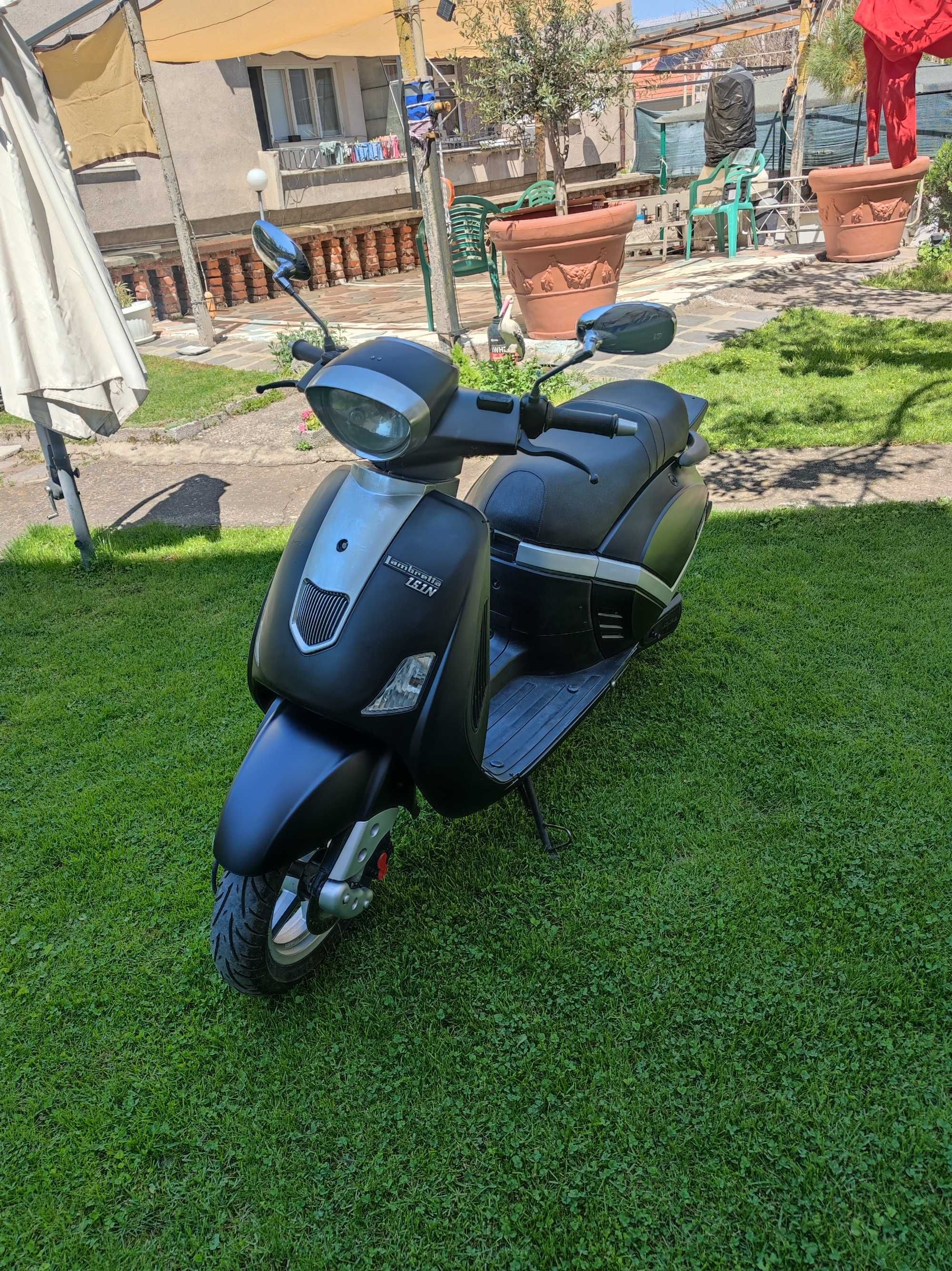 Скутер Lambretta