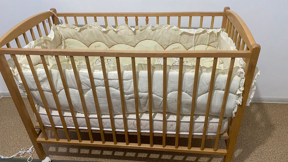 Кровать детская (манеж)