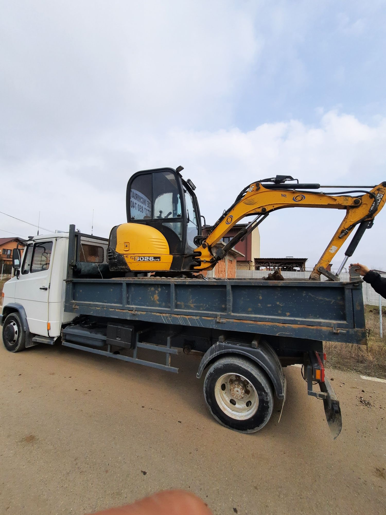 Pamant negru 3m³/5m³,miniexcavator,picon,bobcat,moloz,agregate