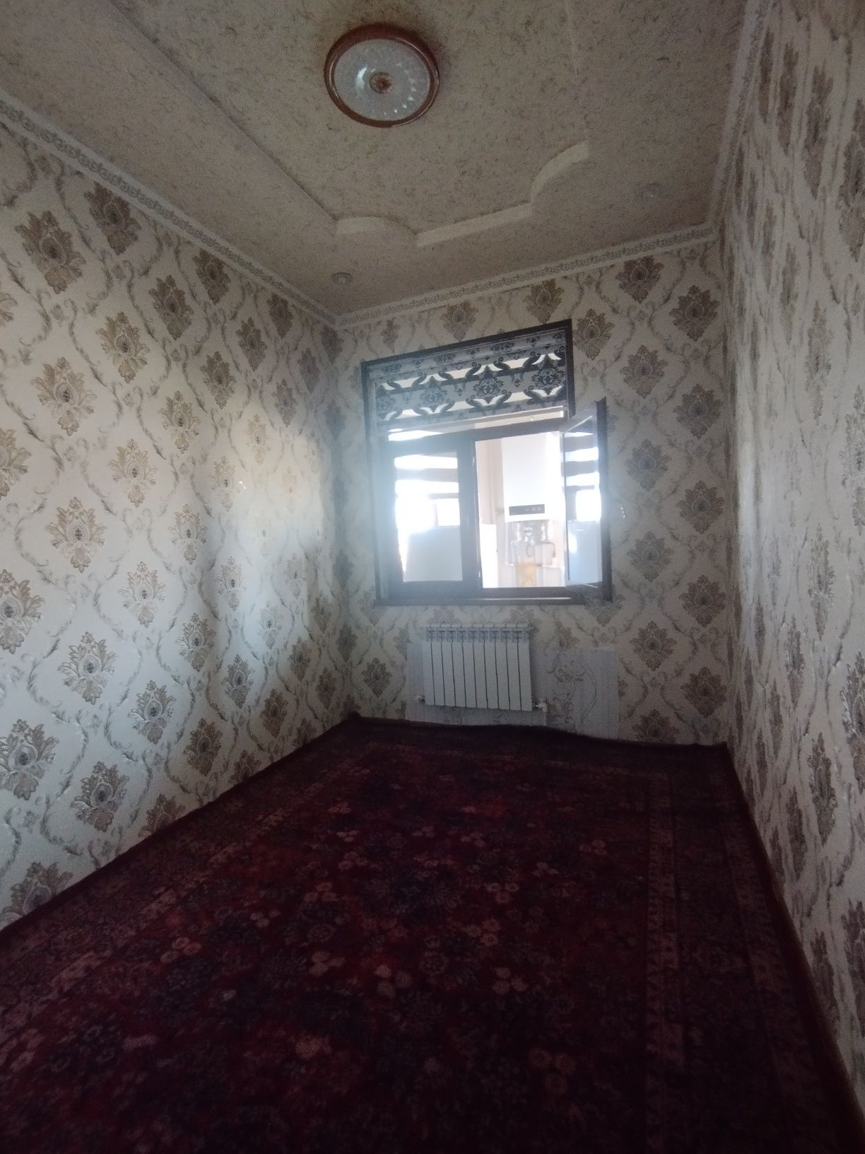 Ijaraga oilaga 1 xonali kvartira bor. Manzil severni sadaf