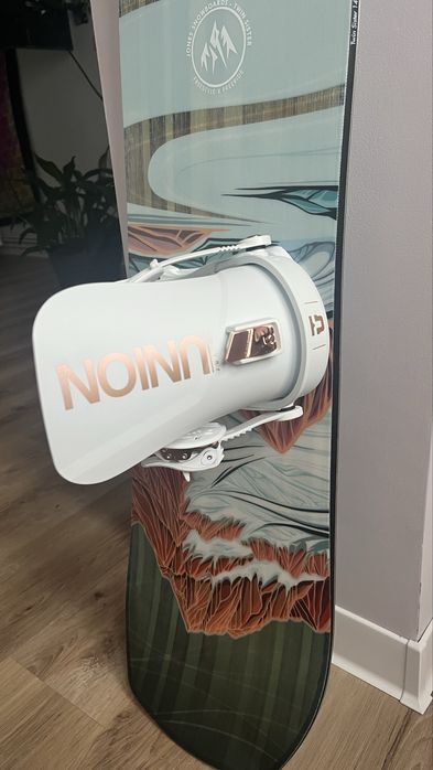 NOI! Snowboard Jones Twin Sister 149 cm, legaturi Union Juliet size M