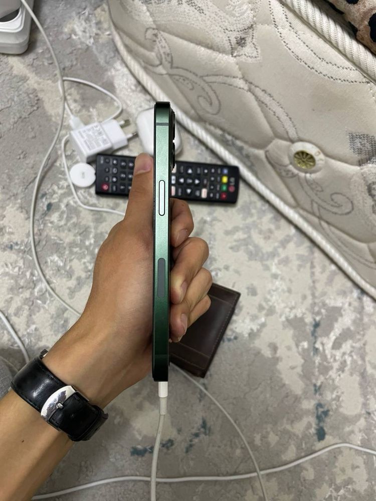 iPhone 13 LLA 128