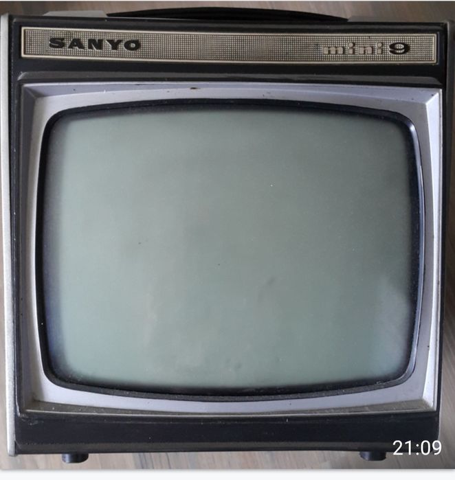 Televizor vechi alb negru de colectie