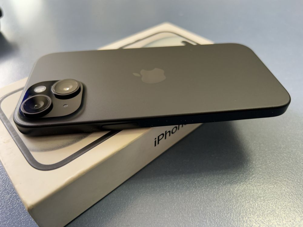 Iphone 15 два месеца гаранция