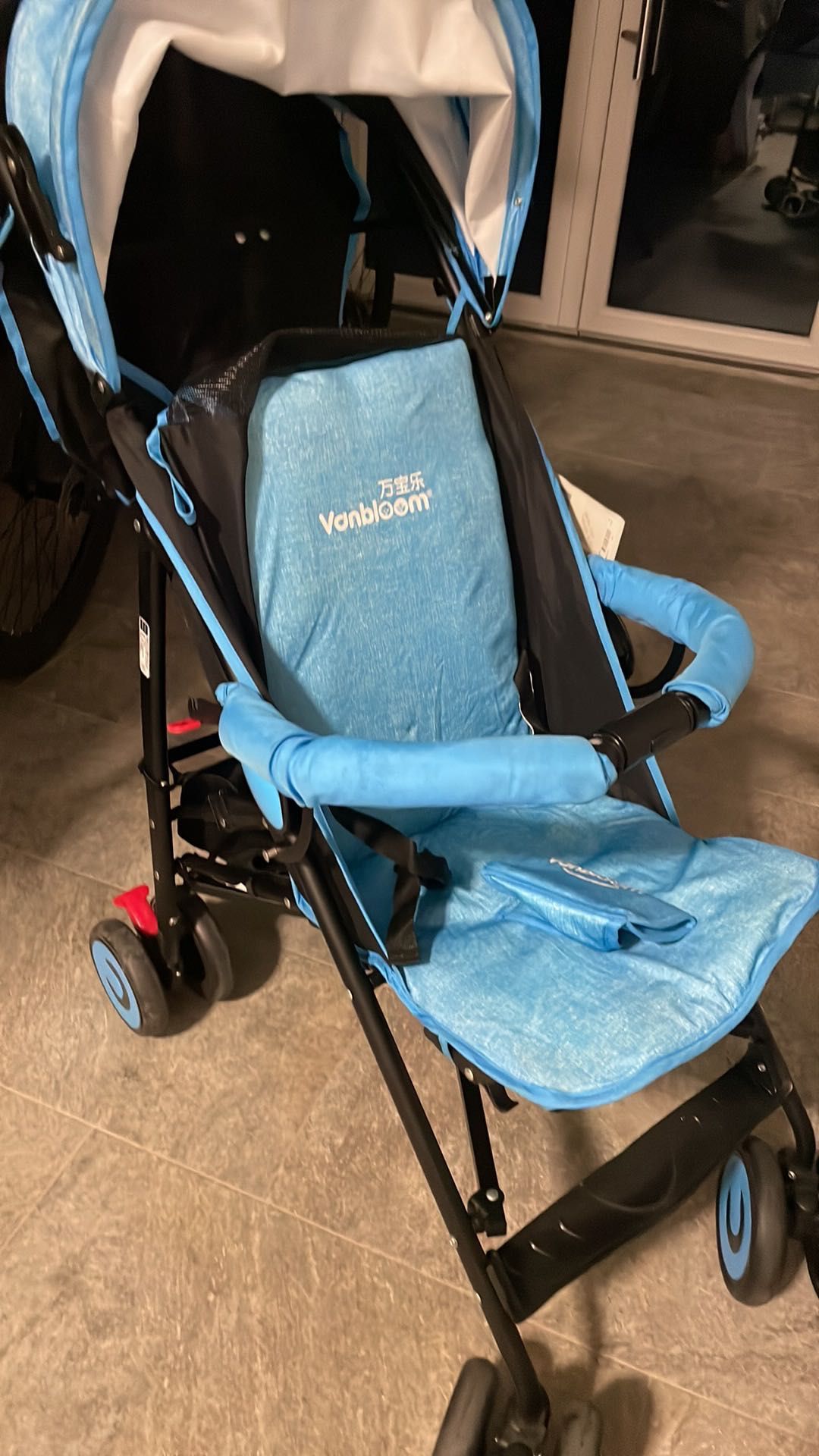 Carucior sport pliabil tip umbrela