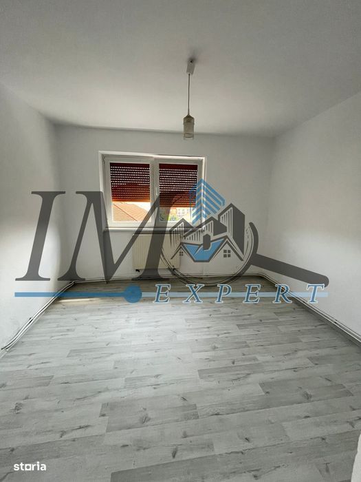 Apartament renovat de vânzare in Sebeș