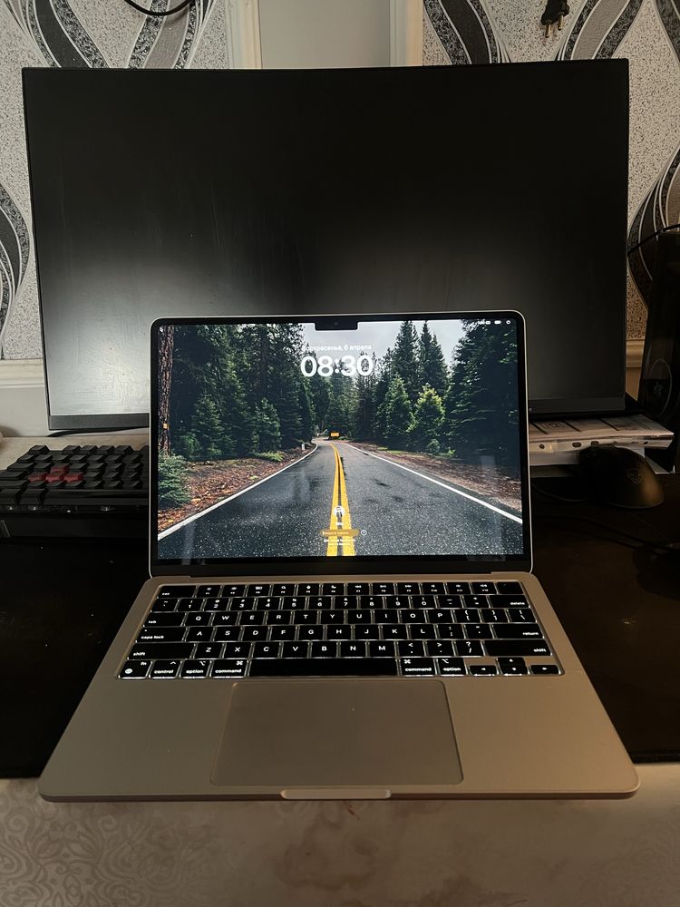 MacBook Air M2 13.6 16/512