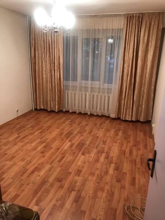 Тристаен апартамент в ж.к. Хаджи Димитър.
