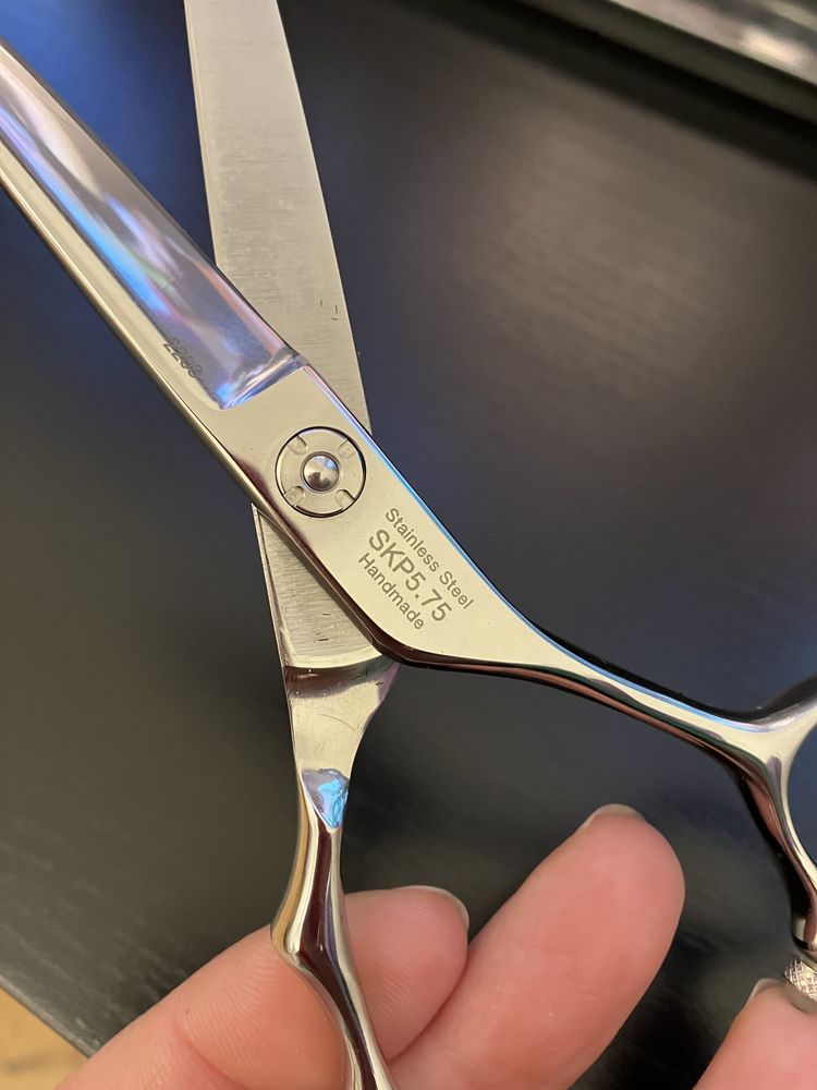 Нова фризьорска ножица Olivia Garden