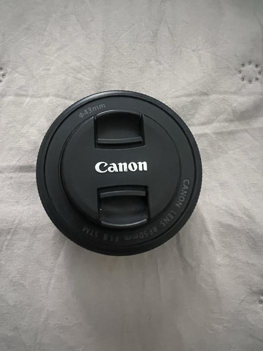 Обектив Canon RF- 50mm f/1.8 STM