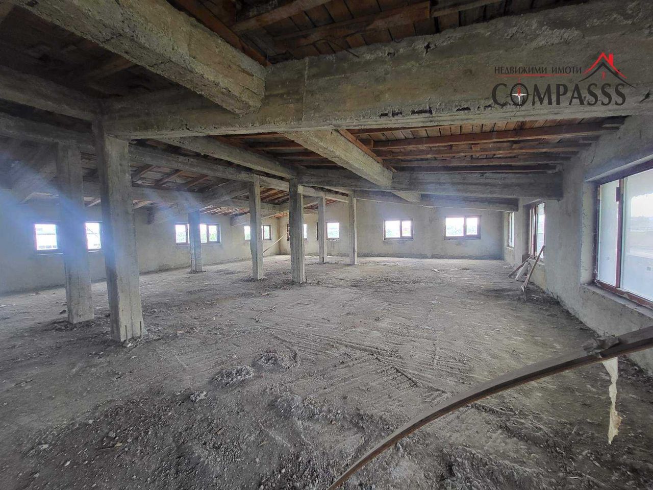 Продава се Промишлена сграда в Добрич, Промишлена зона - Запад - 1200 кв.м за 456 €/кв.м - Снимка #3