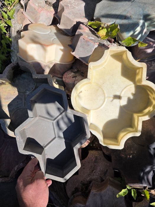 Matrite pavele / forme  / pavele / forme coame / matrite palari gard /