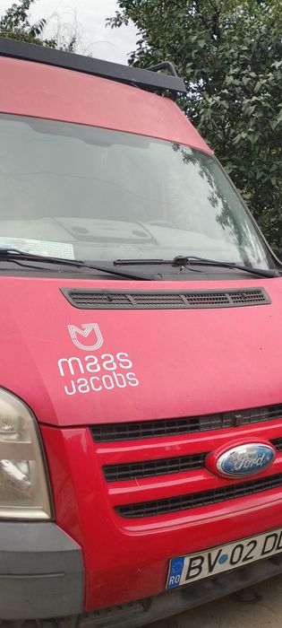 Dubă Ford tranzit roșu