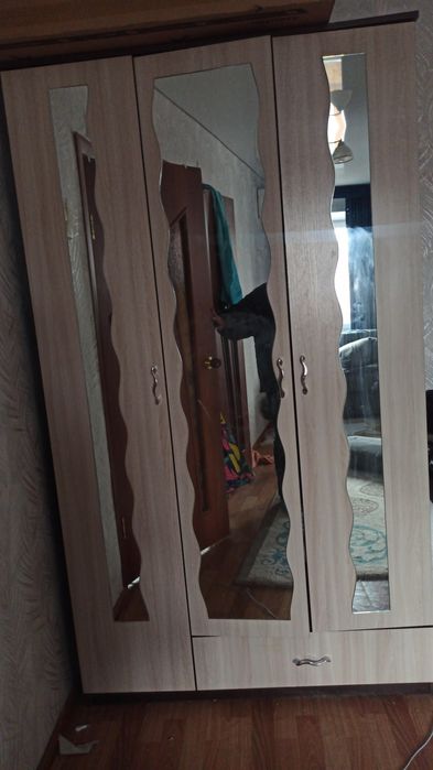 Шкаф. Продам срочно